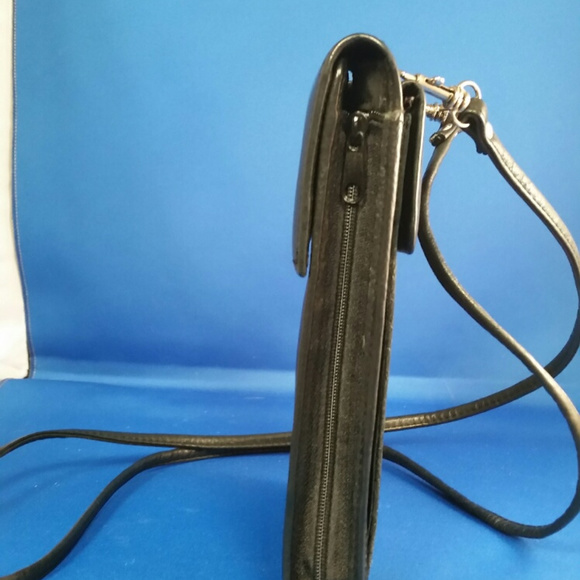 Wilsons Leather Black Neck wallet. - Picture 4 of 7